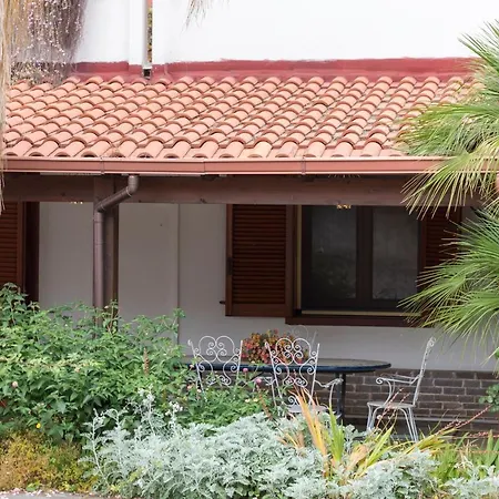 아파트 Family Friendly House *