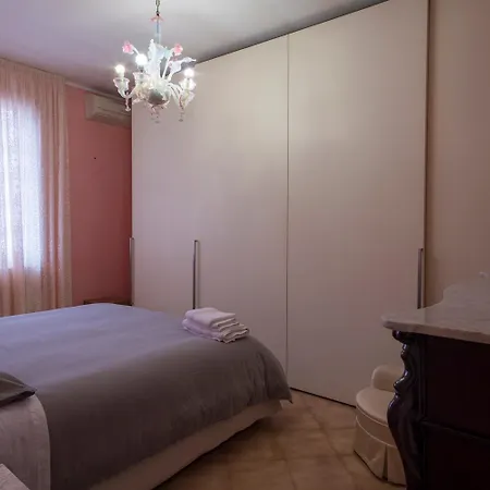 Family Friendly House 아파트
