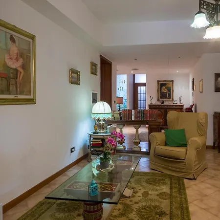 Family Friendly House * 레체