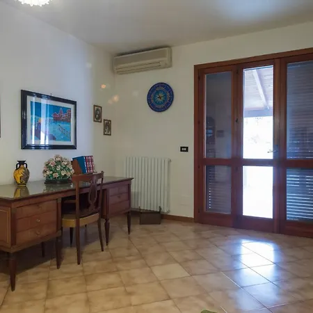 Family Friendly House Lecce